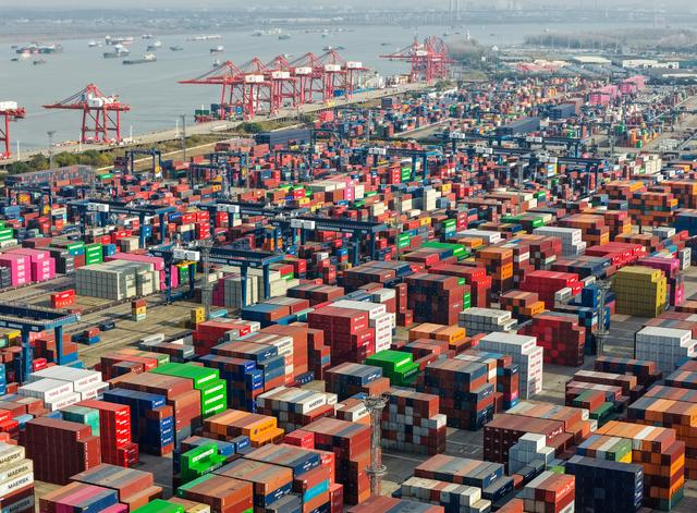 我国货物贸易进出口连续10个月保持增长，彰显经济韧性